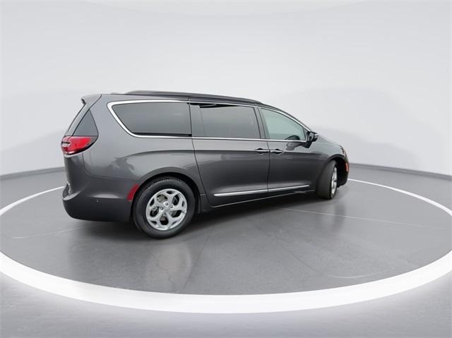 used 2022 Chrysler Pacifica car, priced at $27,998