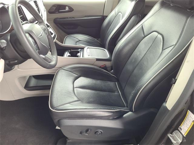 used 2022 Chrysler Pacifica car, priced at $27,998