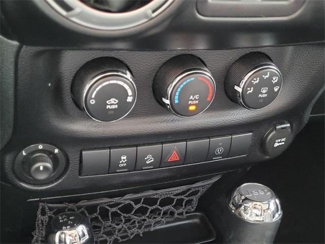 used 2015 Jeep Wrangler Unlimited car, priced at $19,500