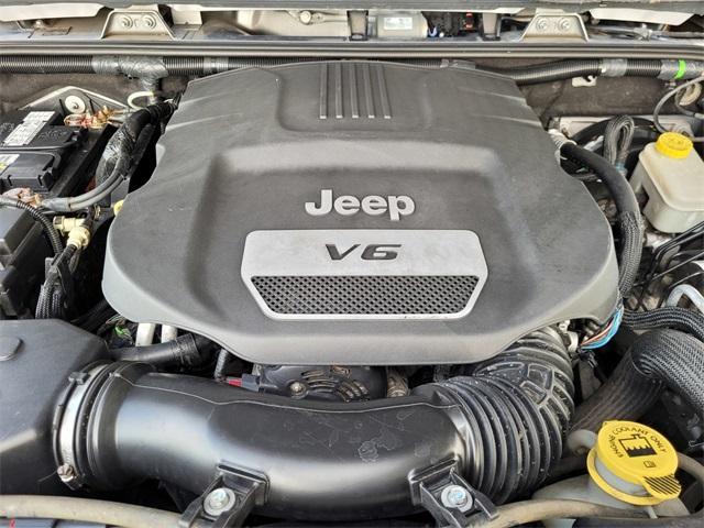 used 2015 Jeep Wrangler Unlimited car, priced at $19,500