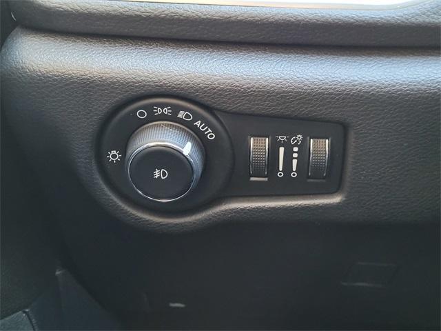 used 2020 Chrysler Pacifica Hybrid car, priced at $28,500