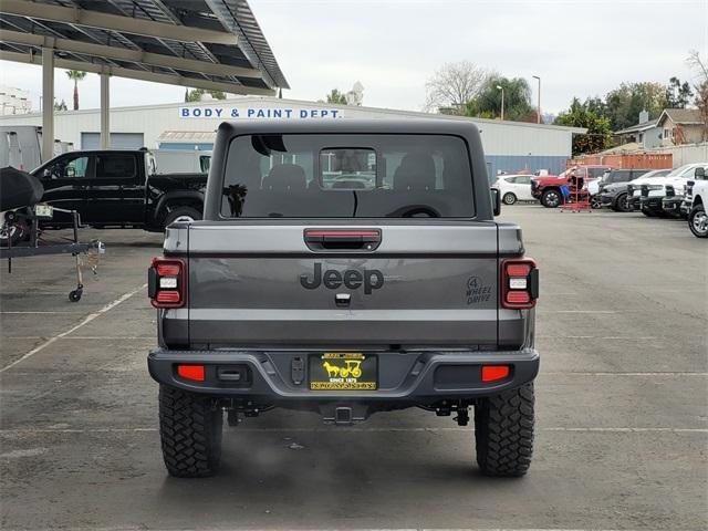 new 2025 Jeep Gladiator car