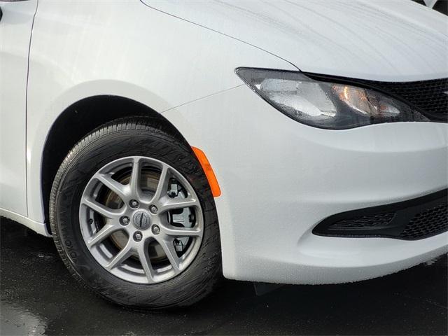 new 2025 Chrysler Voyager car