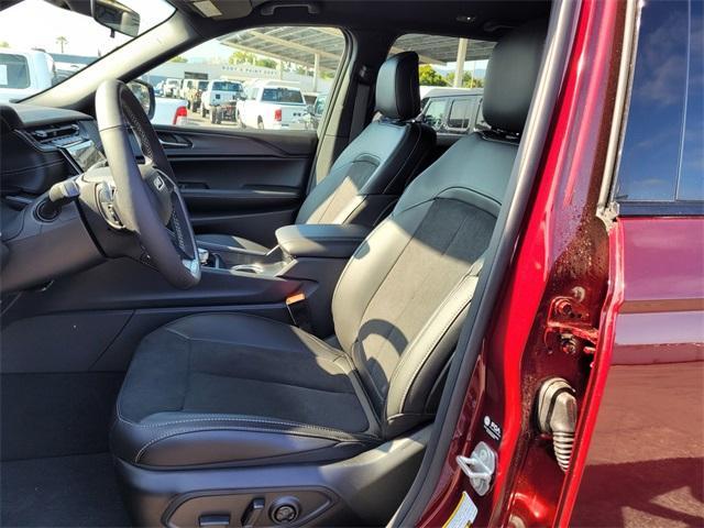 new 2025 Jeep Grand Cherokee car