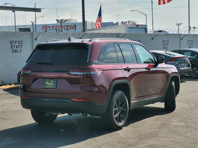 new 2025 Jeep Grand Cherokee car