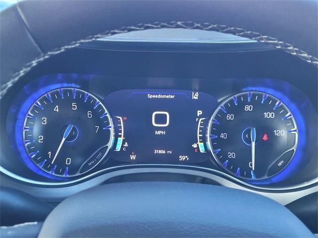 used 2025 Chrysler Pacifica car, priced at $39,600