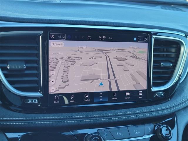 used 2025 Chrysler Pacifica car, priced at $39,600