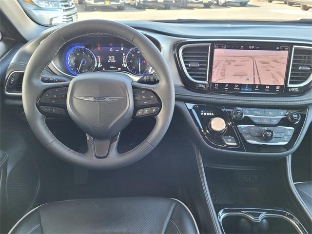 used 2025 Chrysler Pacifica car, priced at $39,600