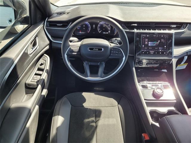new 2025 Jeep Grand Cherokee car, priced at $39,187