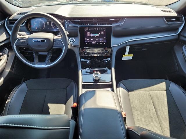 new 2025 Jeep Grand Cherokee car