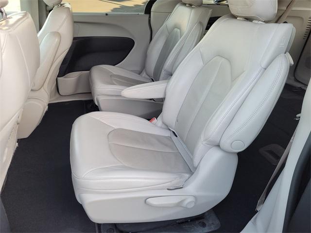 used 2021 Chrysler Pacifica Hybrid car, priced at $24,998