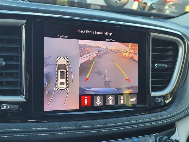 used 2021 Chrysler Pacifica Hybrid car, priced at $24,998