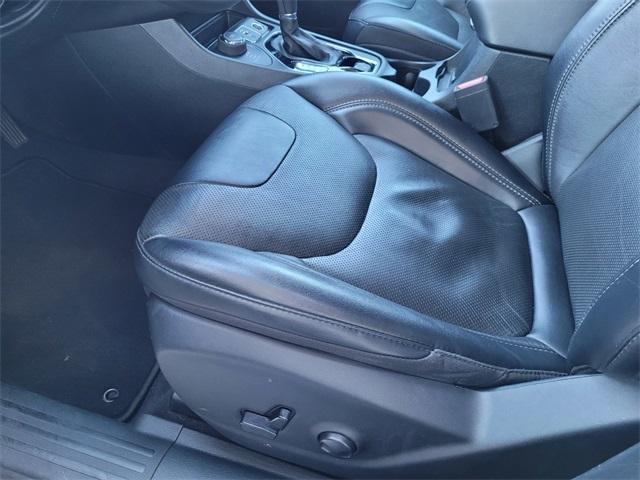 used 2023 Jeep Cherokee car, priced at $25,998