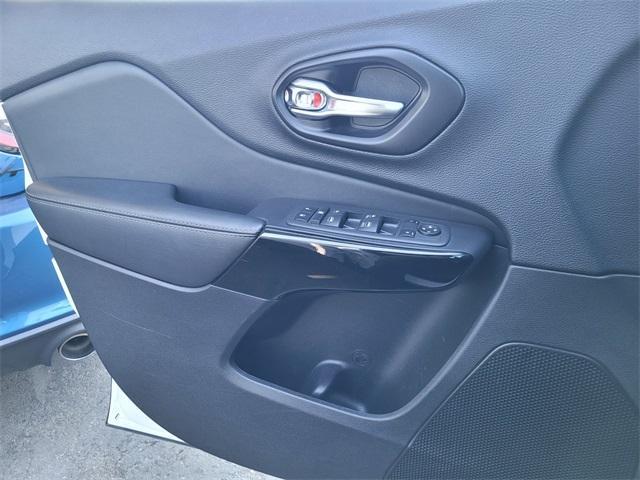 used 2023 Jeep Cherokee car, priced at $25,998