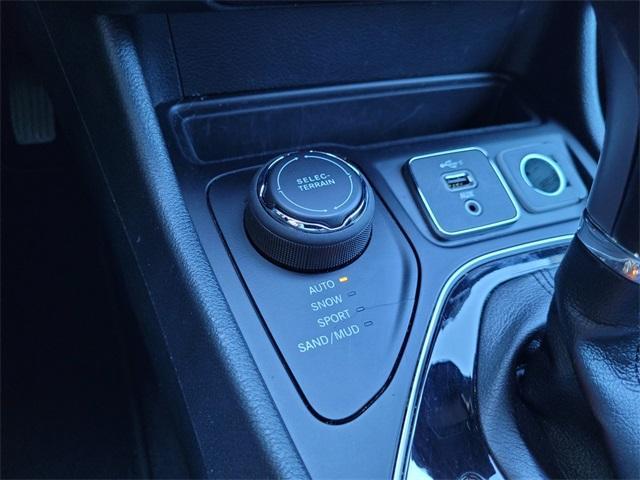 used 2023 Jeep Cherokee car, priced at $25,998