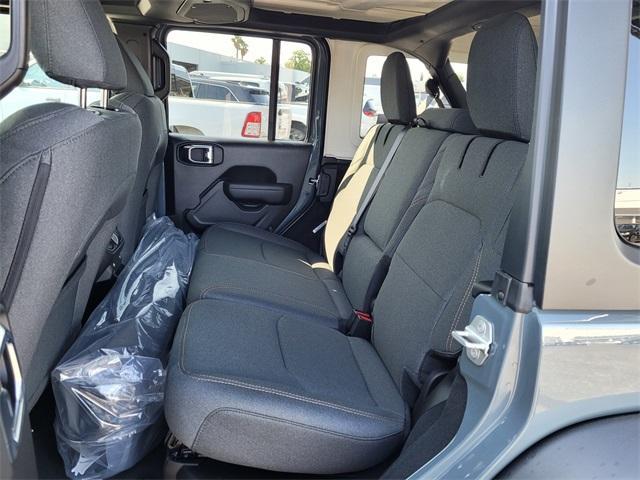new 2025 Jeep Wrangler 4xe car