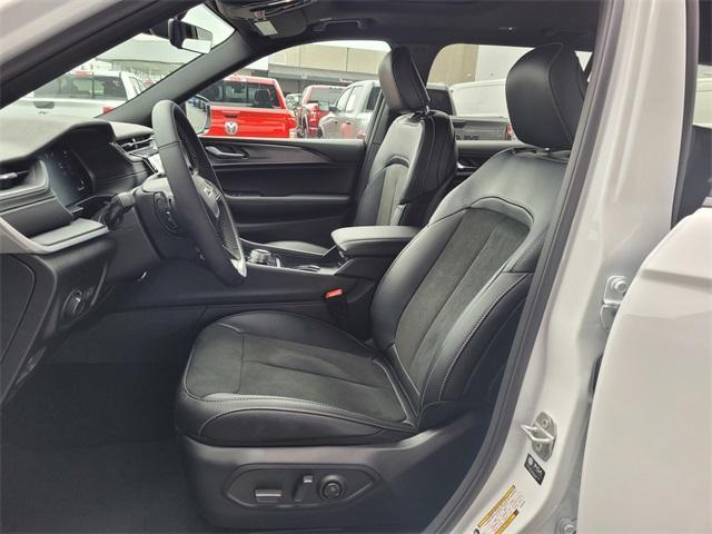 new 2025 Jeep Grand Cherokee L car, priced at $39,988