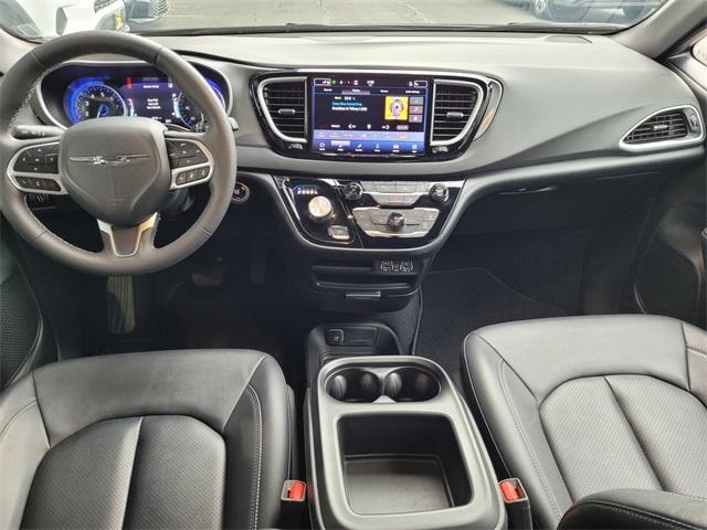 used 2025 Chrysler Pacifica car, priced at $34,900