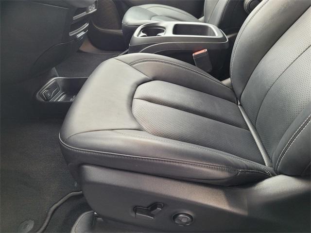 used 2025 Chrysler Pacifica car, priced at $34,900