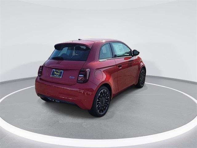 new 2024 FIAT 500e car