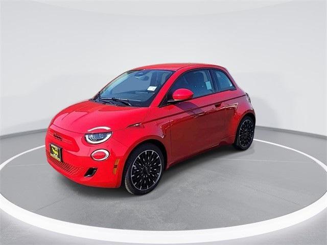 new 2024 FIAT 500e car