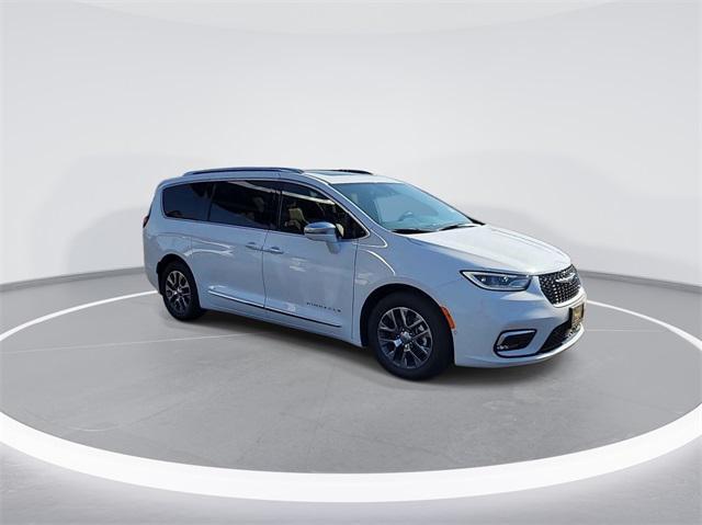 new 2024 Chrysler Pacifica Hybrid car, priced at $48,490