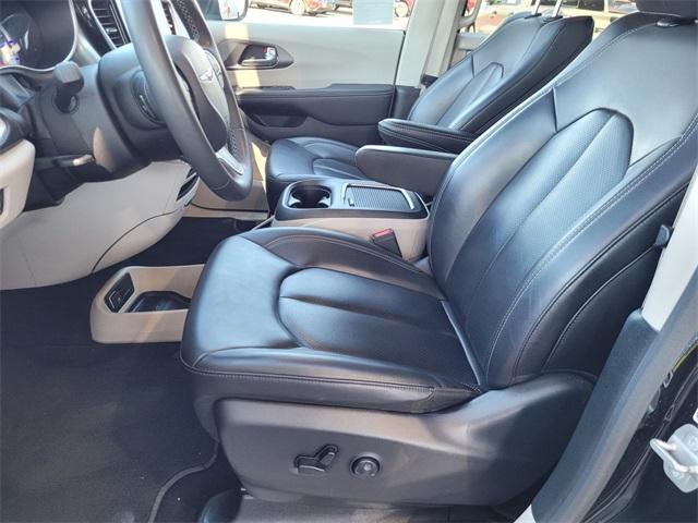 used 2023 Chrysler Pacifica Hybrid car, priced at $26,900
