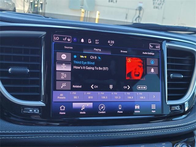 used 2023 Chrysler Pacifica Hybrid car, priced at $26,900