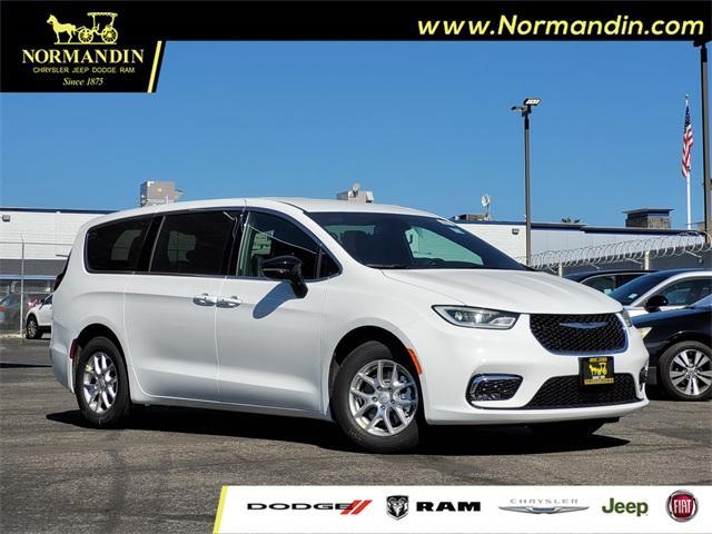 new 2025 Chrysler Pacifica car