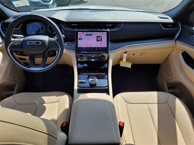 new 2025 Jeep Grand Cherokee car