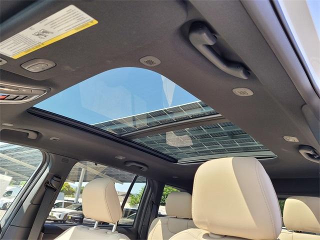 new 2025 Jeep Grand Cherokee car
