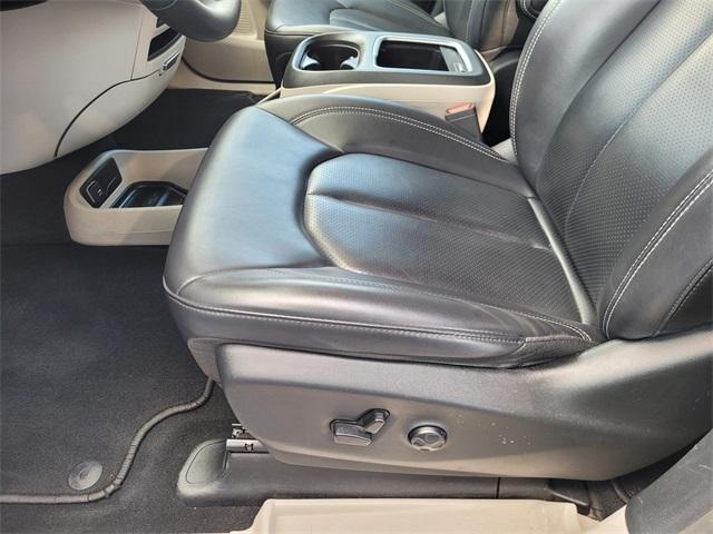 used 2023 Chrysler Pacifica car, priced at $23,998