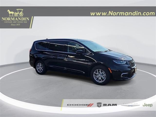 new 2024 Chrysler Pacifica car