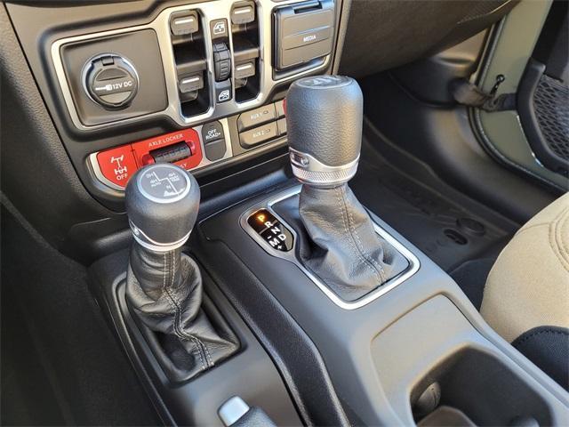 new 2025 Jeep Wrangler 4xe car