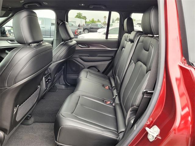 new 2025 Jeep Grand Cherokee car, priced at $42,738