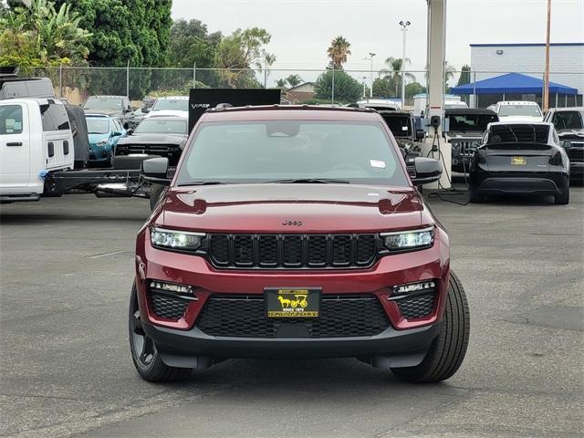 new 2025 Jeep Grand Cherokee car, priced at $42,738