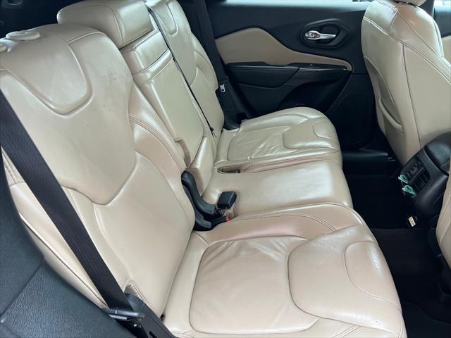 used 2017 Jeep Cherokee car