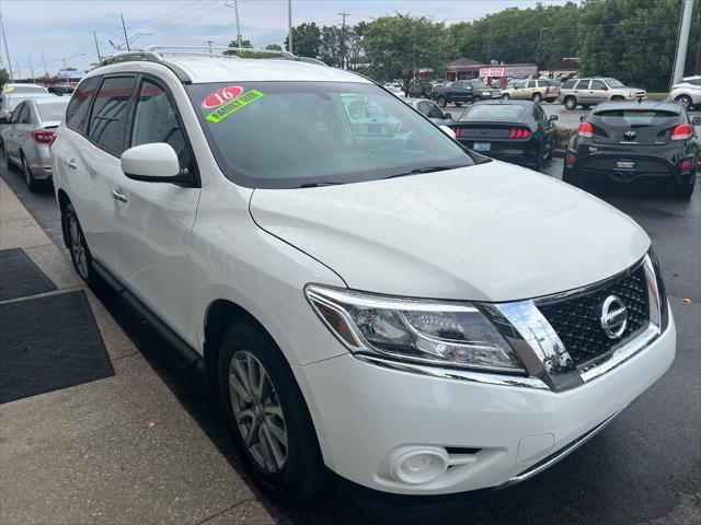 used 2016 Nissan Pathfinder car