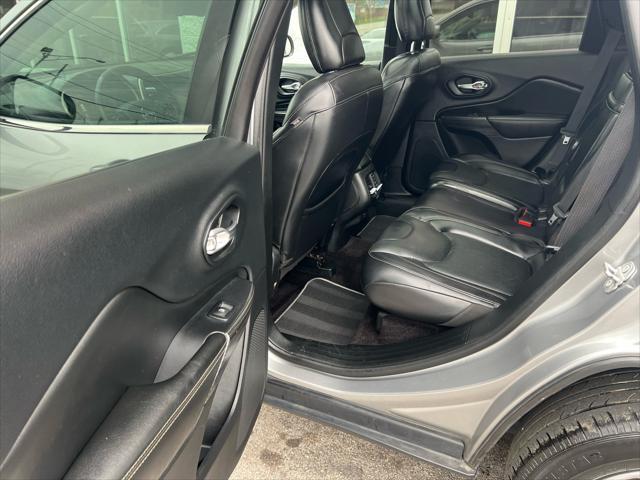 used 2017 Jeep Cherokee car