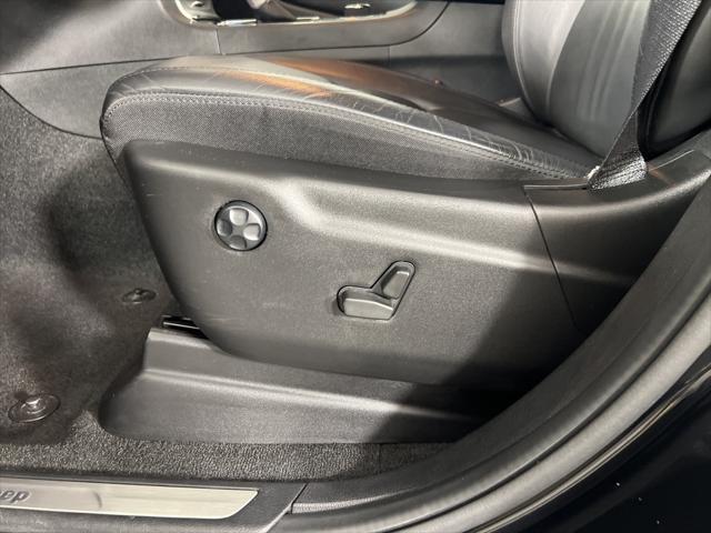 used 2022 Jeep Grand Cherokee car, priced at $31,922