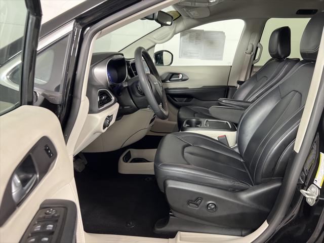 used 2024 Chrysler Pacifica car, priced at $34,934