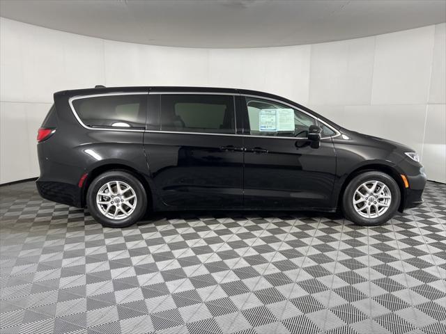 used 2024 Chrysler Pacifica car, priced at $34,934