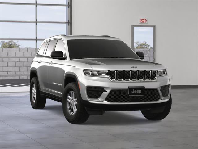 new 2025 Jeep Grand Cherokee car, priced at $43,220