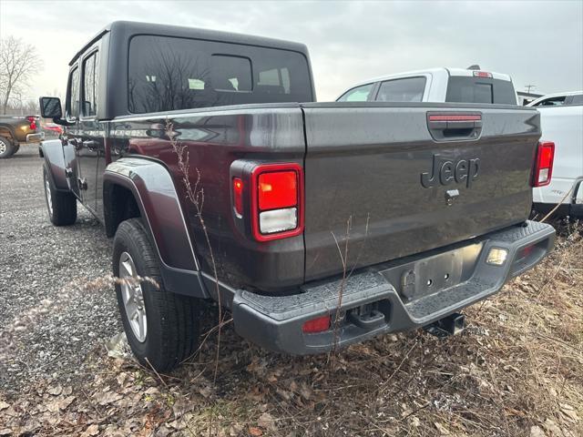 used 2022 Jeep Gladiator car, priced at $35,419