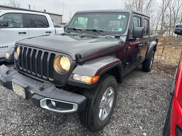 used 2022 Jeep Gladiator car, priced at $35,419