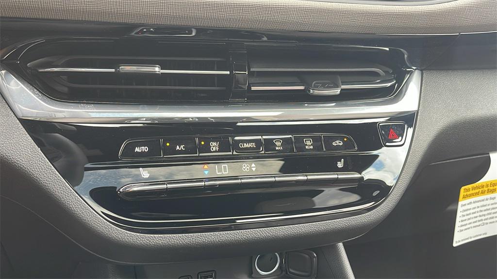 new 2025 Buick Envista car, priced at $30,585