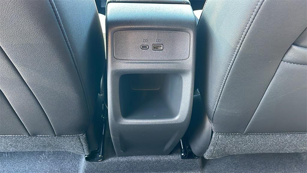 new 2025 Buick Envista car, priced at $23,995