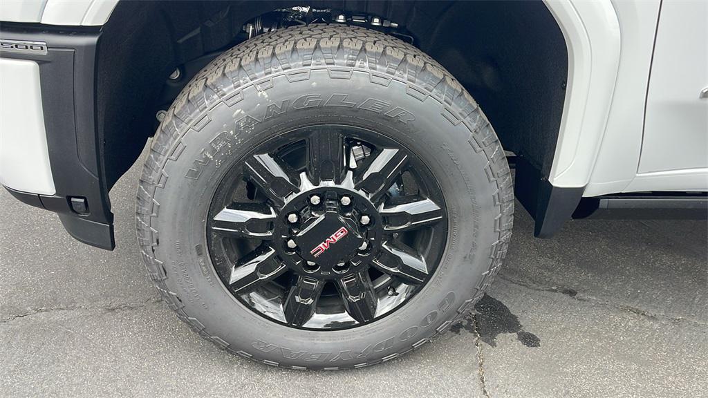 new 2026 GMC Sierra 2500 car, priced at $88,605