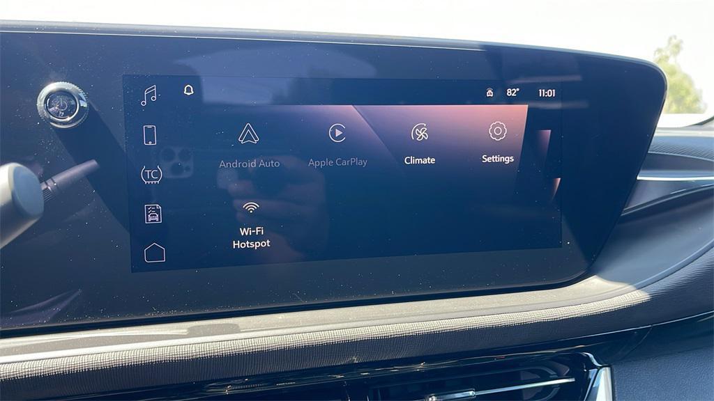 new 2025 Buick Envista car, priced at $26,590