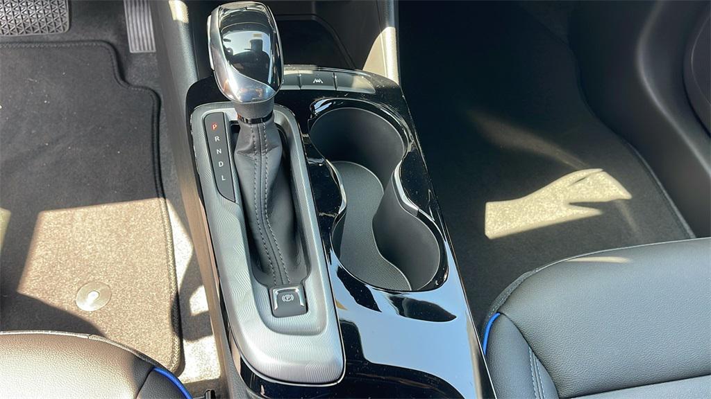 new 2025 Buick Envista car, priced at $26,590